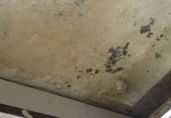 罗湖阳台漏水维修公司分享下罗湖卫生间渗水维修需要注意哪些问题。